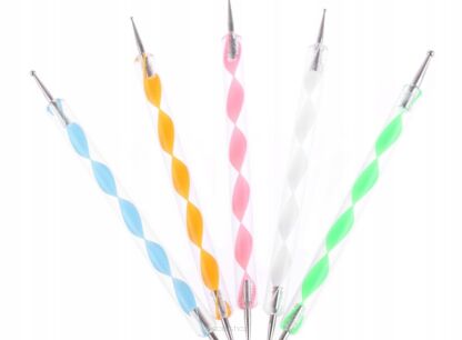 Ozdoby i przyrządy do zdobień