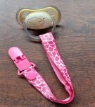 ROŻOWA ŻYRAFA PRZYPINKA ZAWIESZKA DO SMOCZKA NA SMOCZEK Z KLIPSEM DLA DZIEWCZYNKI - 5