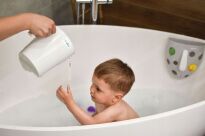 AKUKU DUŻY KUBEK DO MYCIA GŁOWY DZIECI SPŁUKIWANIA SZAMPONU PIANY WŁOSÓW WODĄ KĄPIELI DZIECKA BIAŁY - 5