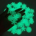SELEDYNOWE NAKLEJKI SAMOPRZYLEPNE ŚWIECĄCE FLUORESCENCYJNE PŁATKI ŚNIEGU ŚNIEŻYNKI OZDOBY ŚWIĄTECZNE - 3