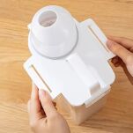 ZAMYKANY POJEMNIK ORGANIZER ŁAZIENKOWY PUDEŁKO NA PROSZEK DO PRANIA PŁYN DO PŁUKANIA DETERGENTY KAPSUŁKI Z MIARKĄ DOZOWNIKIEM 1800ml 1,8L - 10